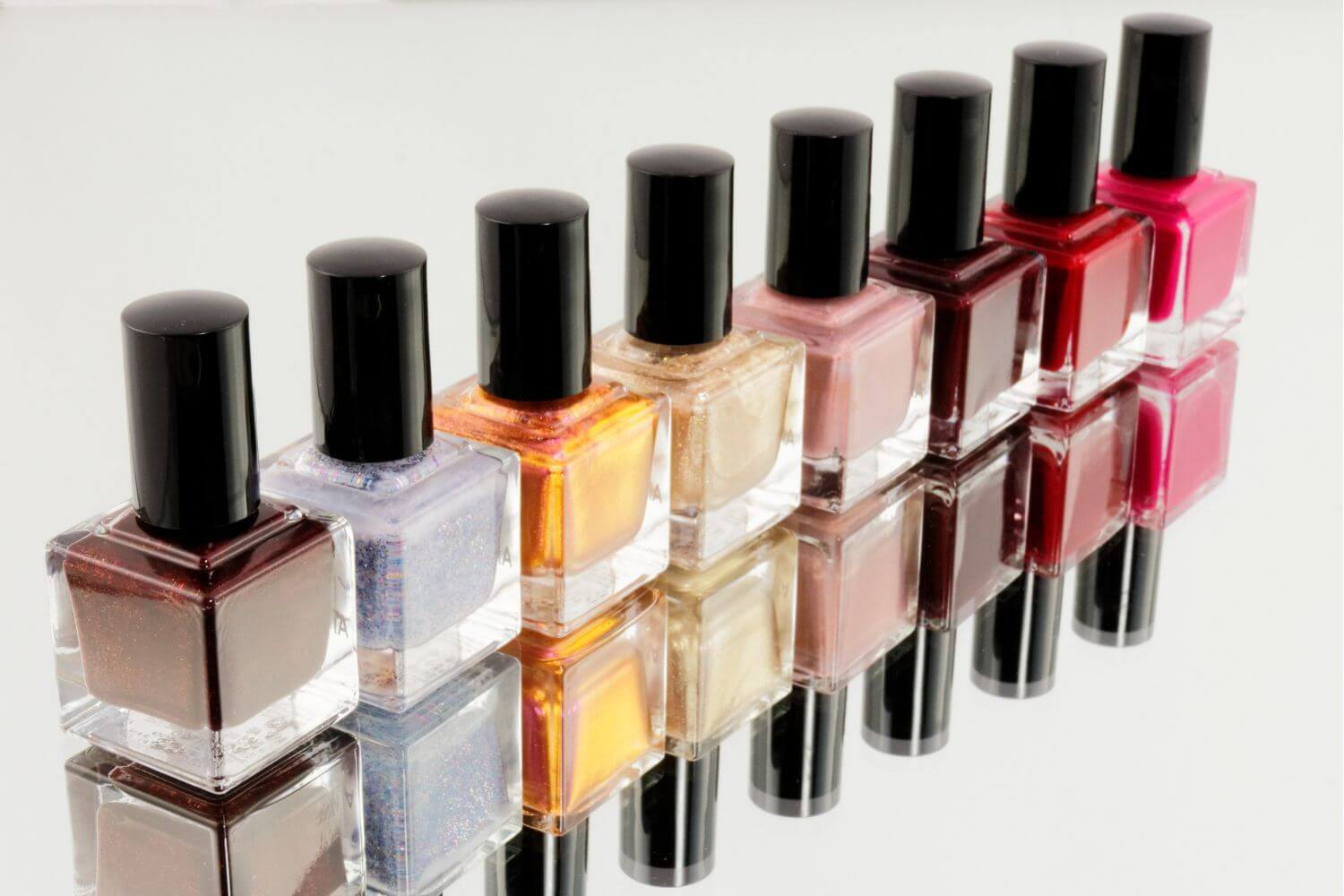 Tips For Selecting And Styling The Perfect Nail Colors